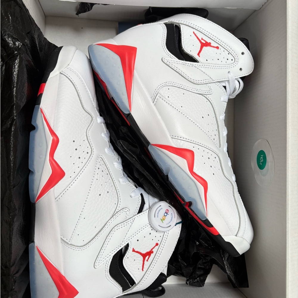 Jordan Air Retro 7 in White and Black